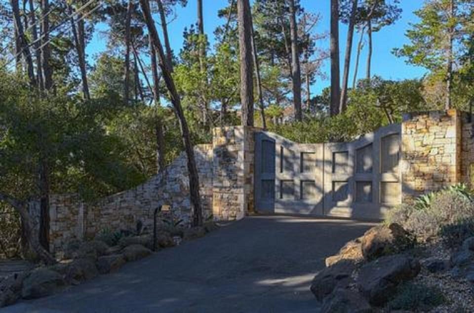 Private Estate Entrance Gate