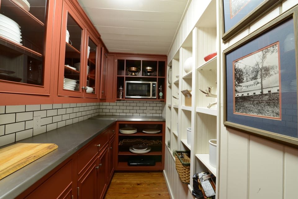Kitchen Pantry 