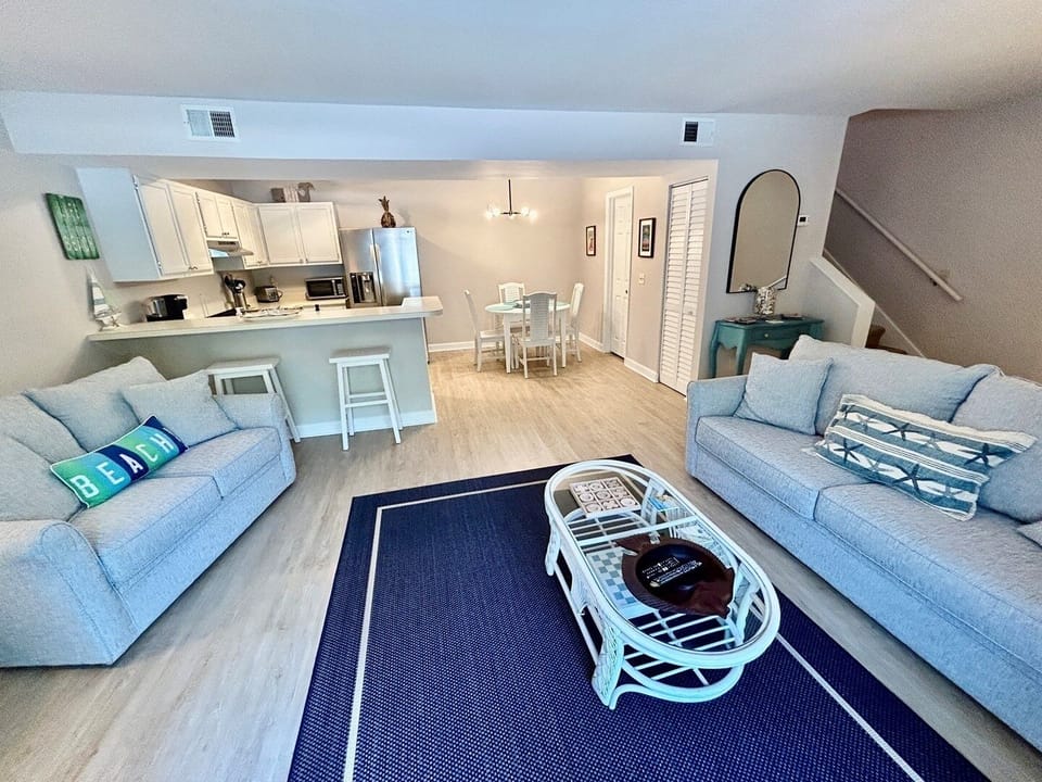 Home Decor, Architecture, Building, Furniture, Indoors