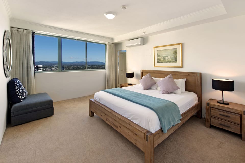 Surfers Paradise Holiday Apartment Ocean Front Prestige