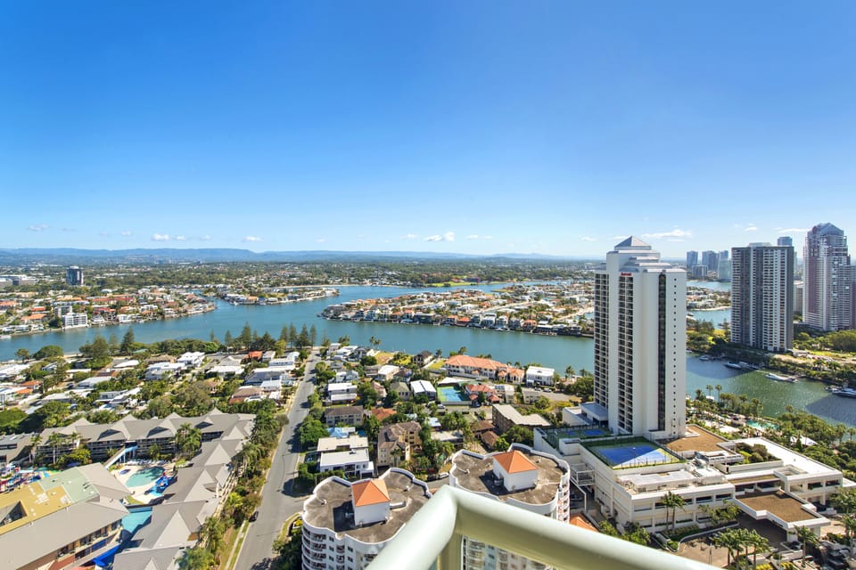 Surfers Paradise Holiday Apartment Ocean Front Prestige