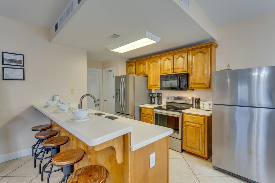 Kitchen | Cooking Basics | Main Level