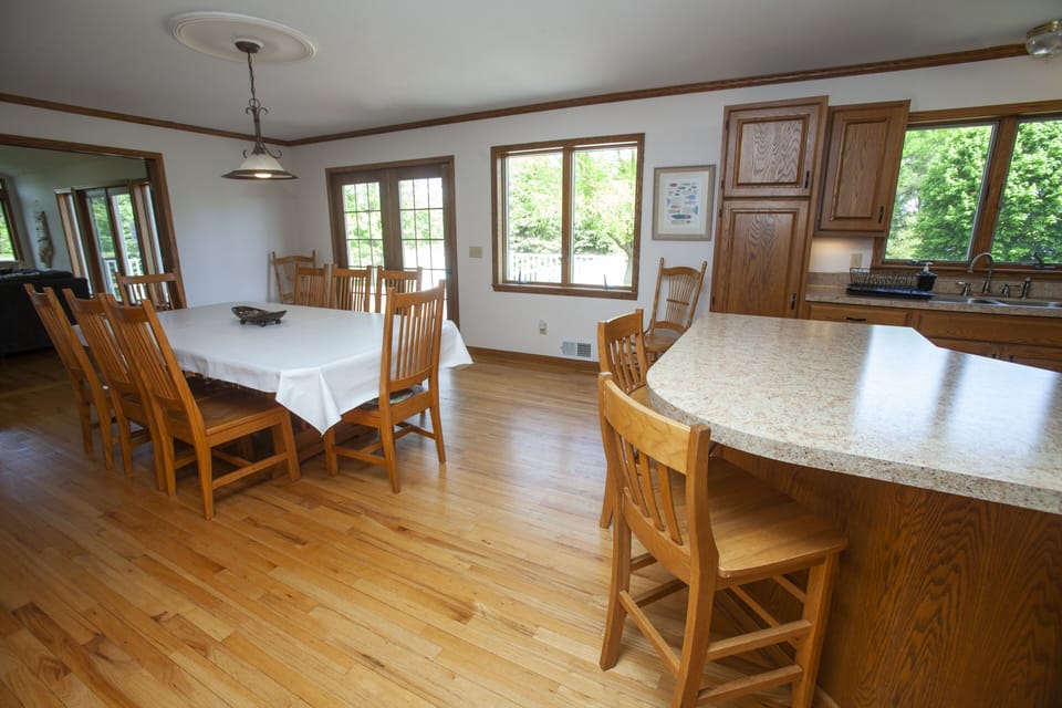 Combined Dining/Kitchen Area