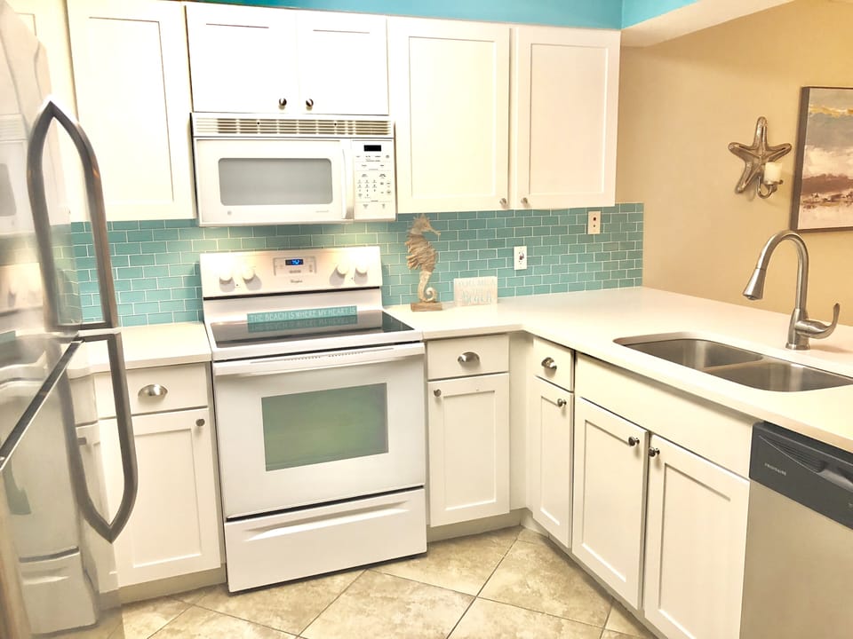 Brand NEW Kitchen-Fully equipped for meal prep and serving options.