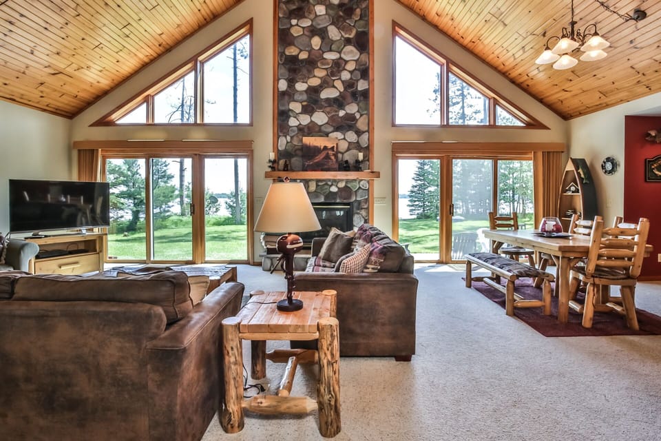 Beautiful bright living area w/ gorgeous lake views