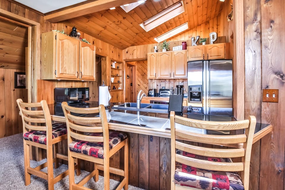 Enjoy a morning coffee at the beautiful breakfast bar.