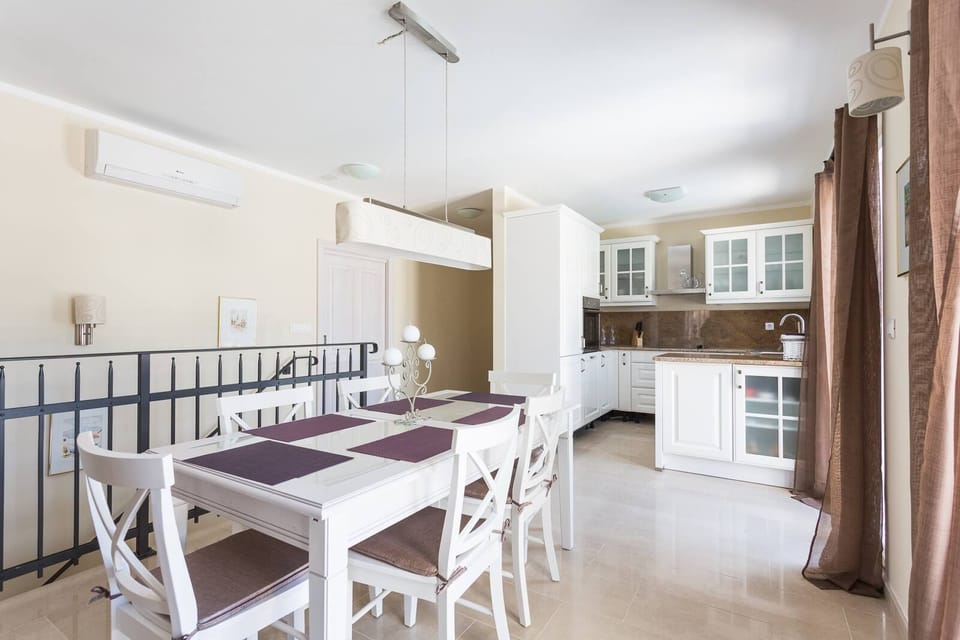 Kitchen and dining area
