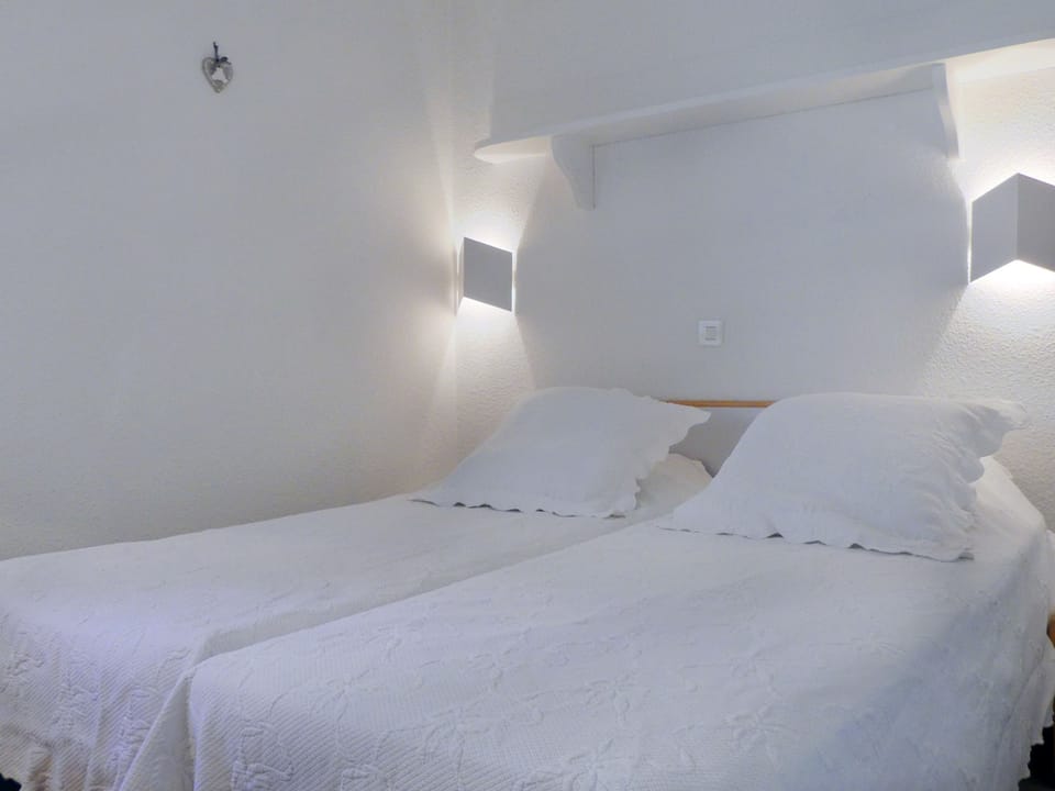 Bright apartment, ideal for family, ski-in-ski-out Apartment in Les Allues