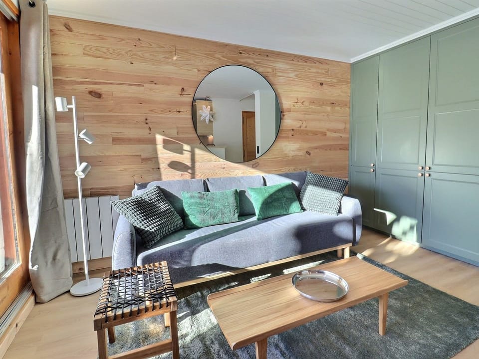 Renovated 2-room cabin apartment, Méribel, pets allowed Apartment in Les Allues