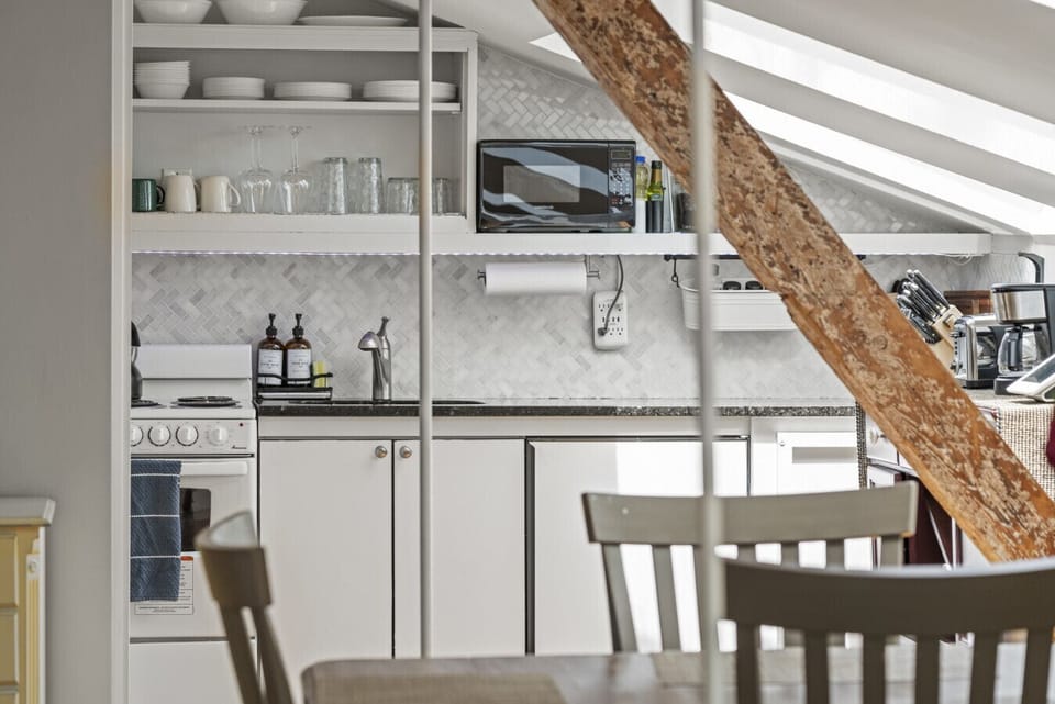 Nice view of kitchen area.