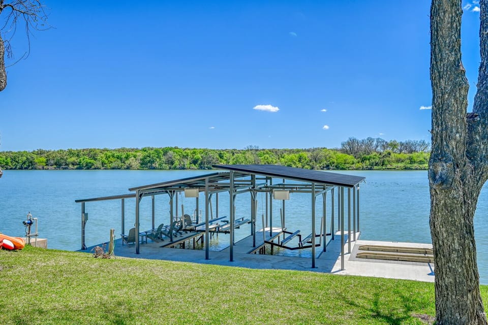 NEW BOAT DOCK