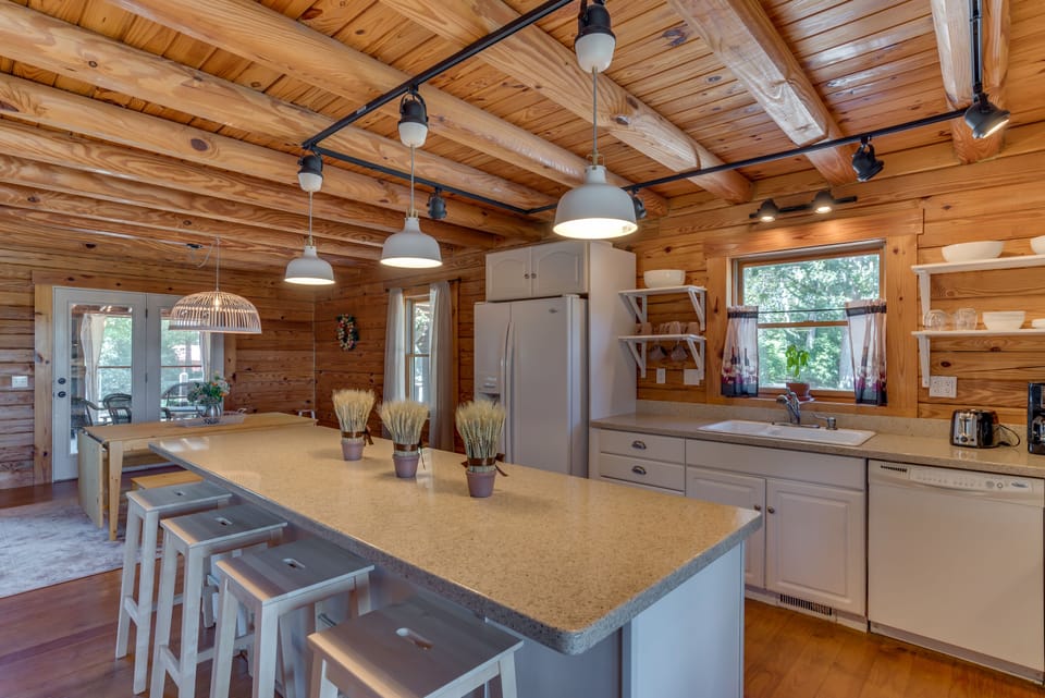Kitchen with everything you need