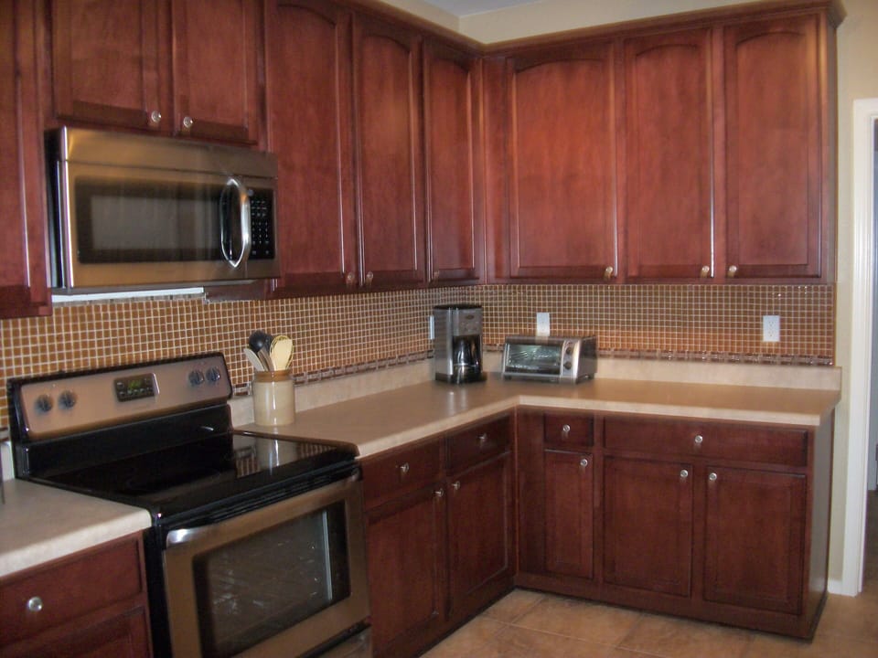 Beautiful Kitchen! Well Stocked! Plenty of space for our long term guests. 