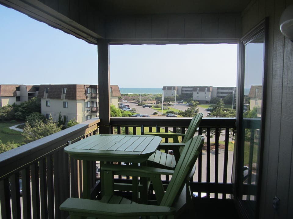 Deck. Ocean view. 180 degree view from sound to ocean