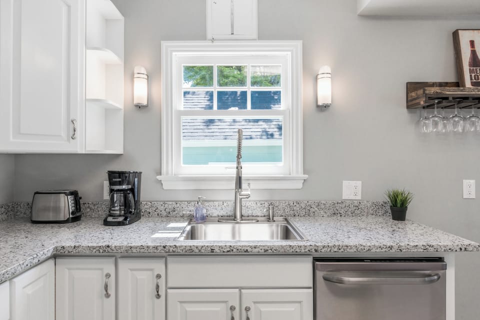 Kitchen w/ Eating Bar| Full-Sized Fridge w/ Freezer | Ice in Freezer | Built-in Microwave | Dishwasher | Locally Roasted Coffee "Table Top Coffee Roasters" Creamer & Sugar Provided