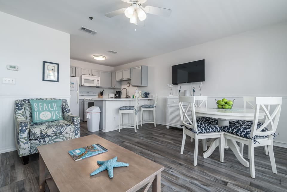 Dining room to breakfast bar