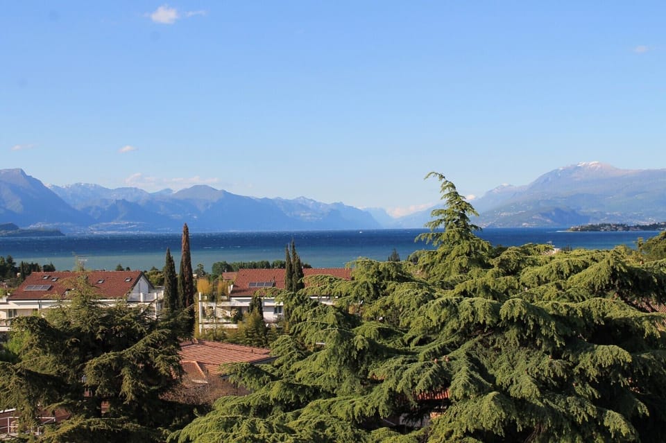 Lake view from the penthouse "Paradise lake view"