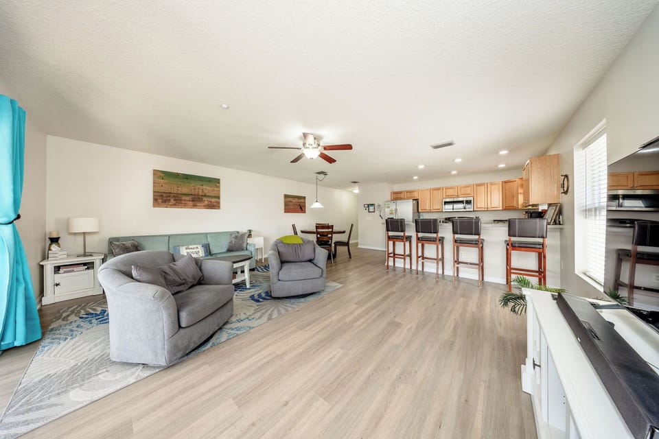 Light and Bright interior touches. 