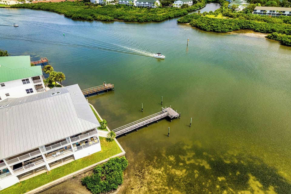 Watch the boats pass by on the intercoastal waters.