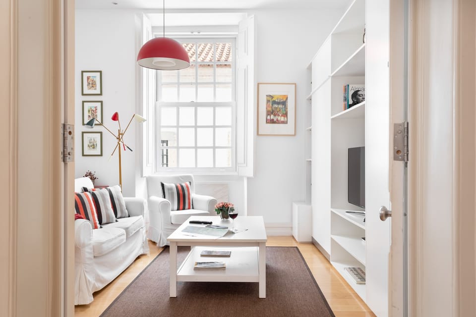 Apartment with plenty of natural light