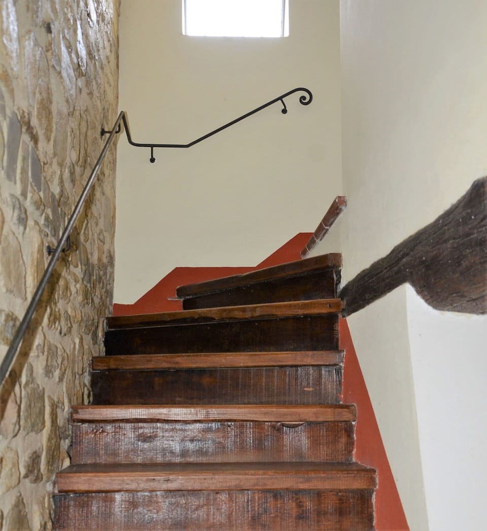 Stairs, Handrail, Wood, Wall, Hardwood, Room, House, Baluster, Floor, Wood Stain