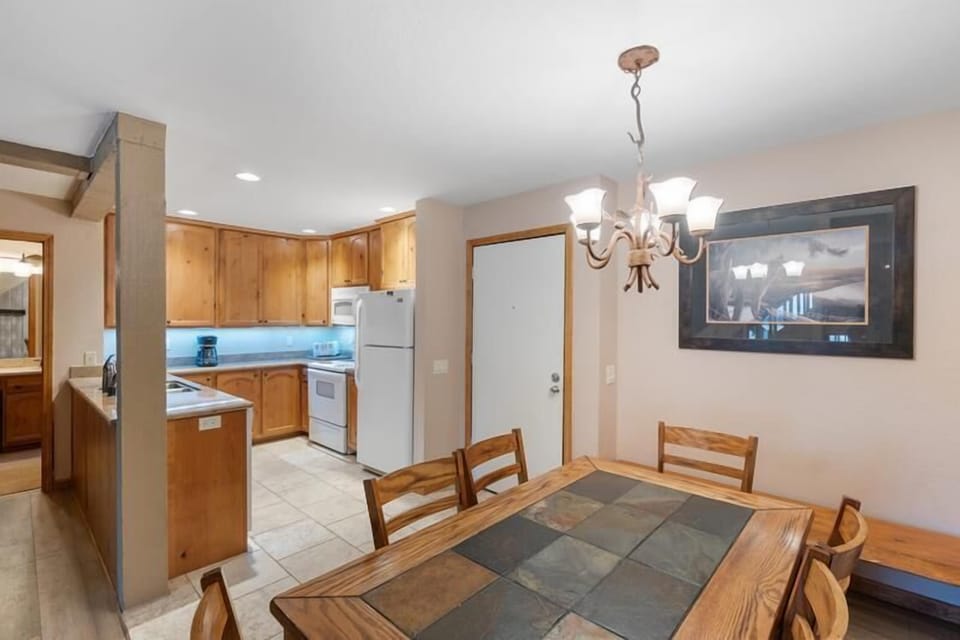 Easy serving to dining table from this open space