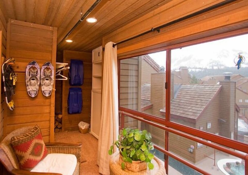Enclosed patio, a great place to relax.