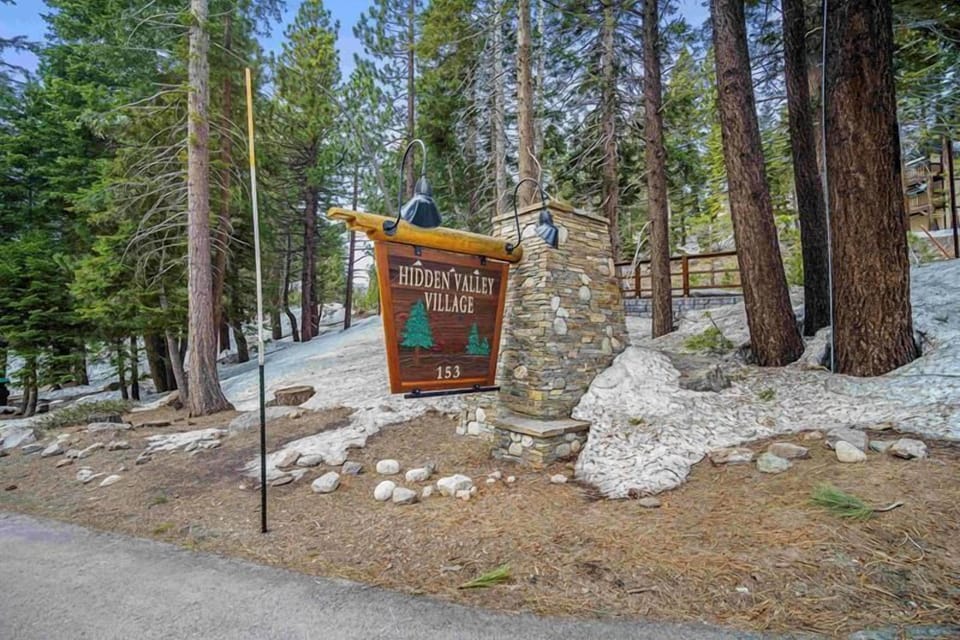 Hidden Valley Complex, Mammoth Lakes.