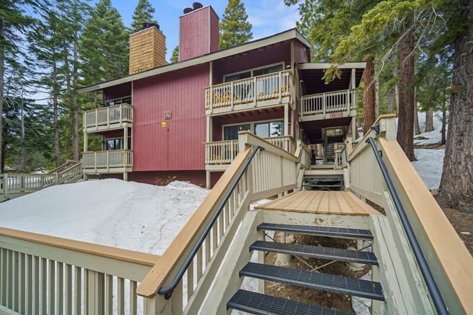 Hidden Valley Complex, Mammoth Lakes.