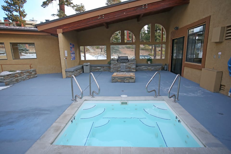 Outdoor Jacuzzi