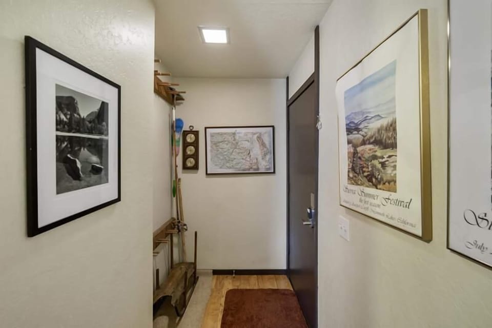 Entry interior to keep all the great at the door.
