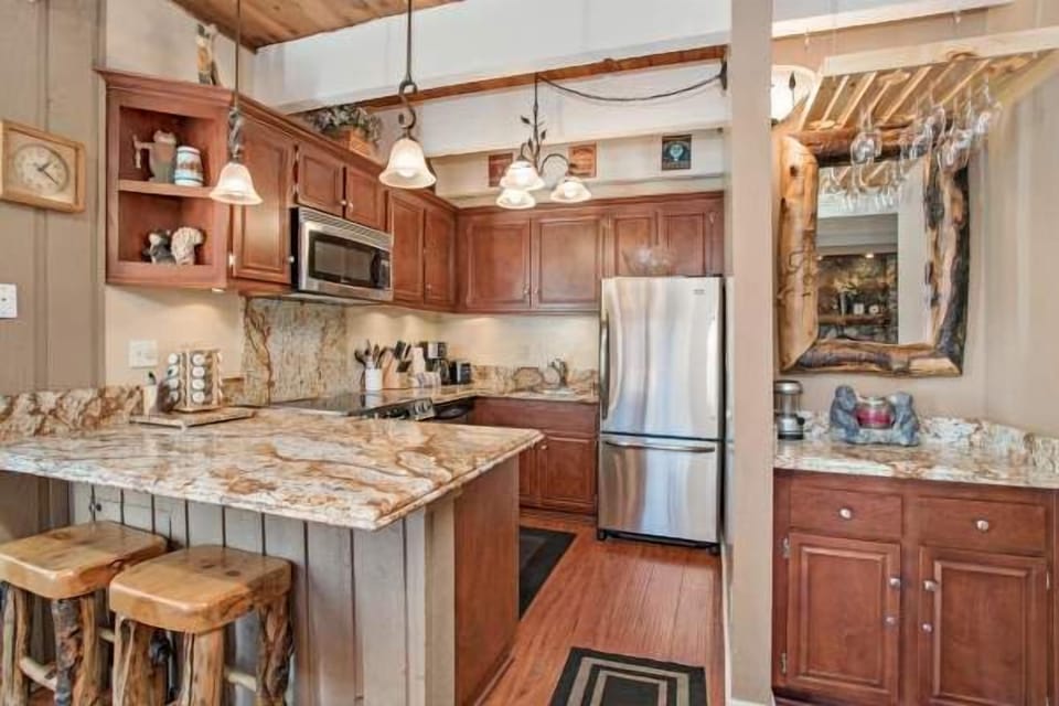 Fully equipped kitchen, all you need for eating in