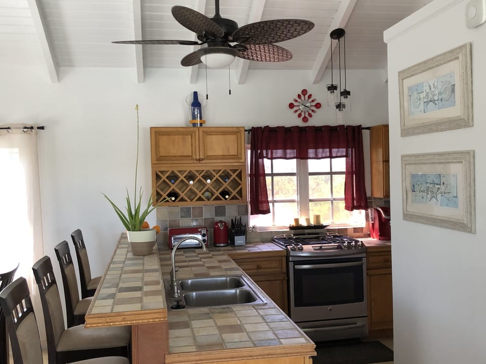 What dishes? Load up your dishwasher and forget about it!