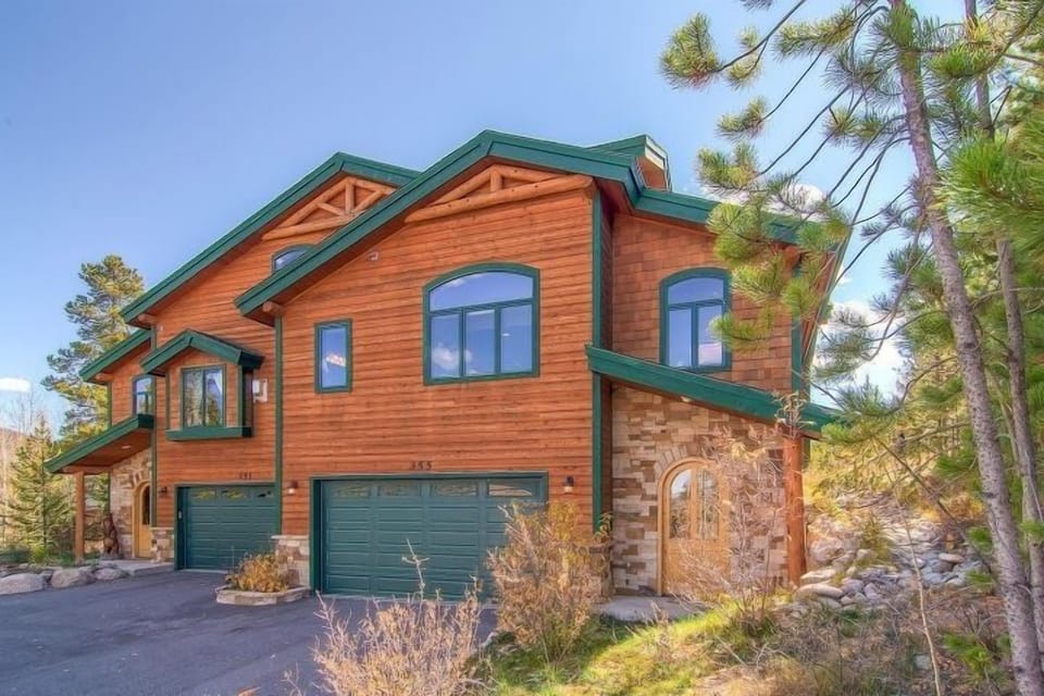 Exterior view of the front of the home.