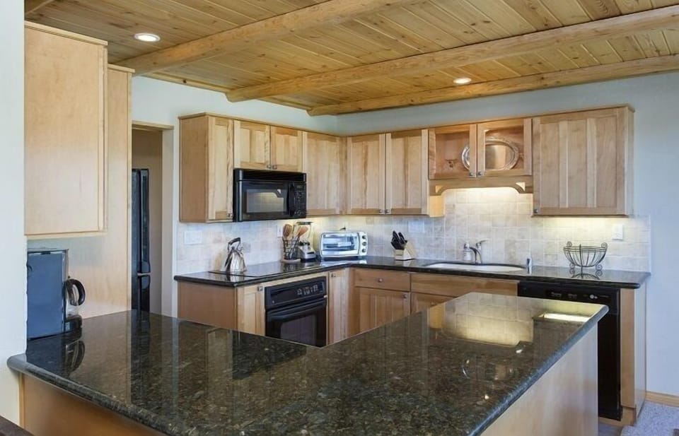 Updated, fully equipped kitchen with all you need