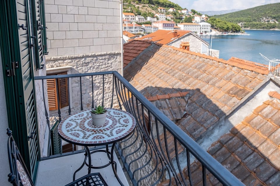 Balcony 1