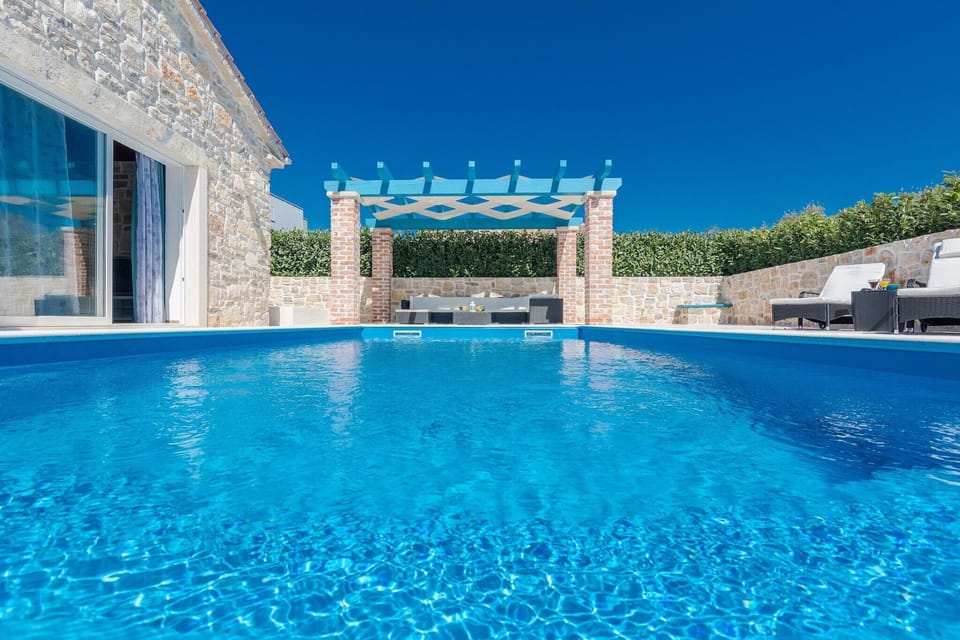 Holiday Home Swimming Pool