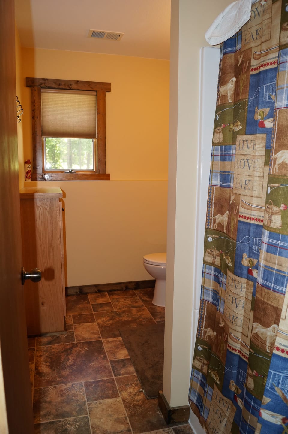 Bathroom downstairs with tub/shower