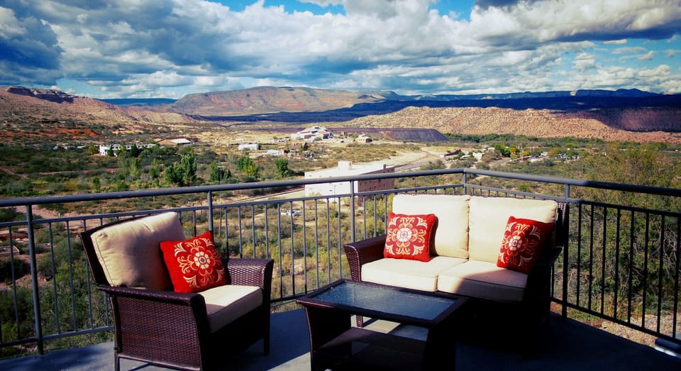 Shared view deck, upstairs
