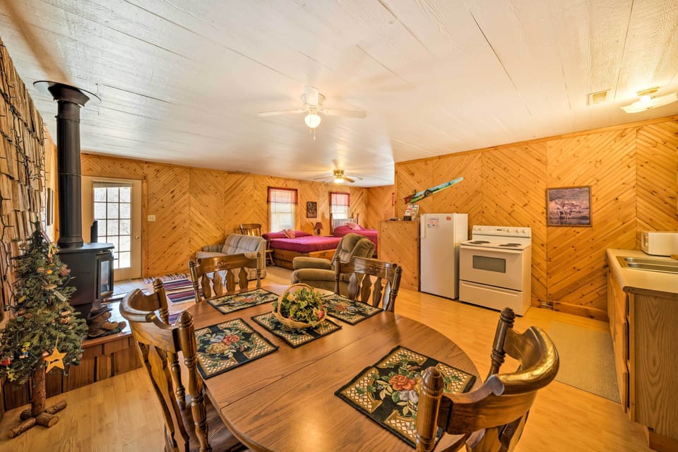Dining Area | Open Living Space | Free WiFi | Central A/C & Heating