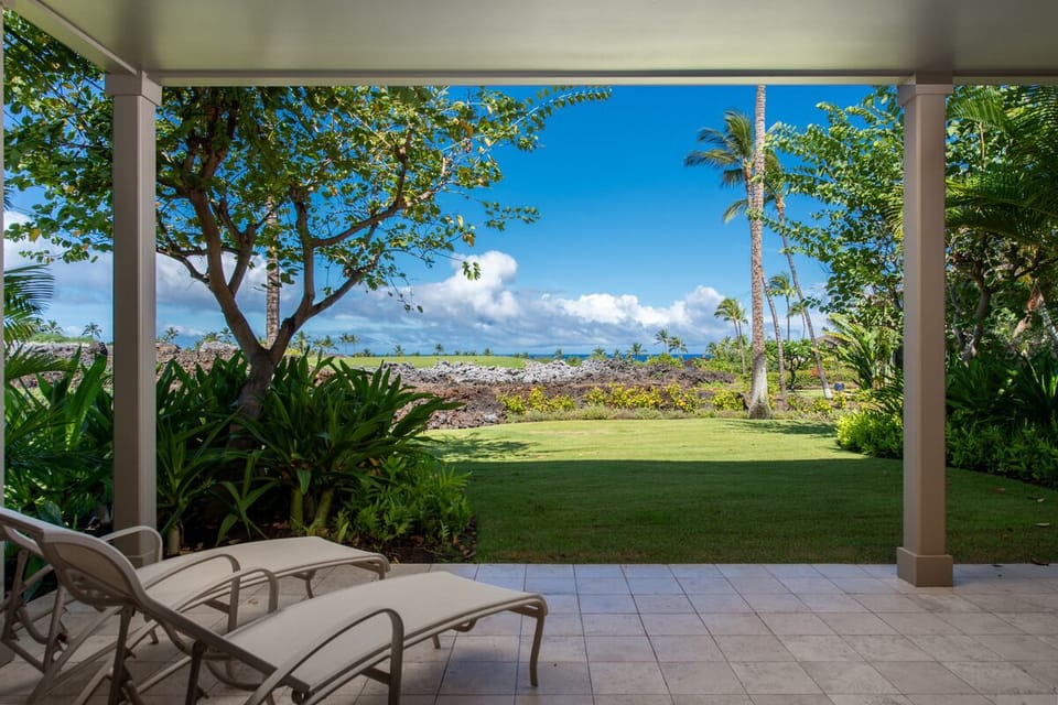Garden Level  Lanai - Private Oasis 
