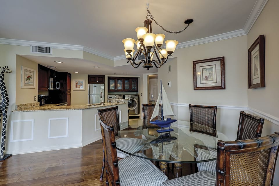 Dining Area/Kitchen