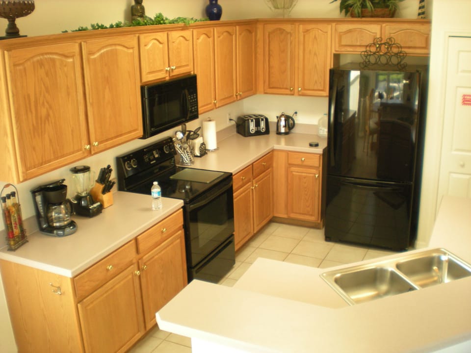 Full Kitchen Includes all Appliances and Cookware