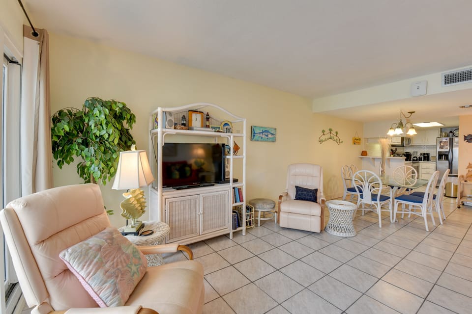 Living Room | Free WiFi