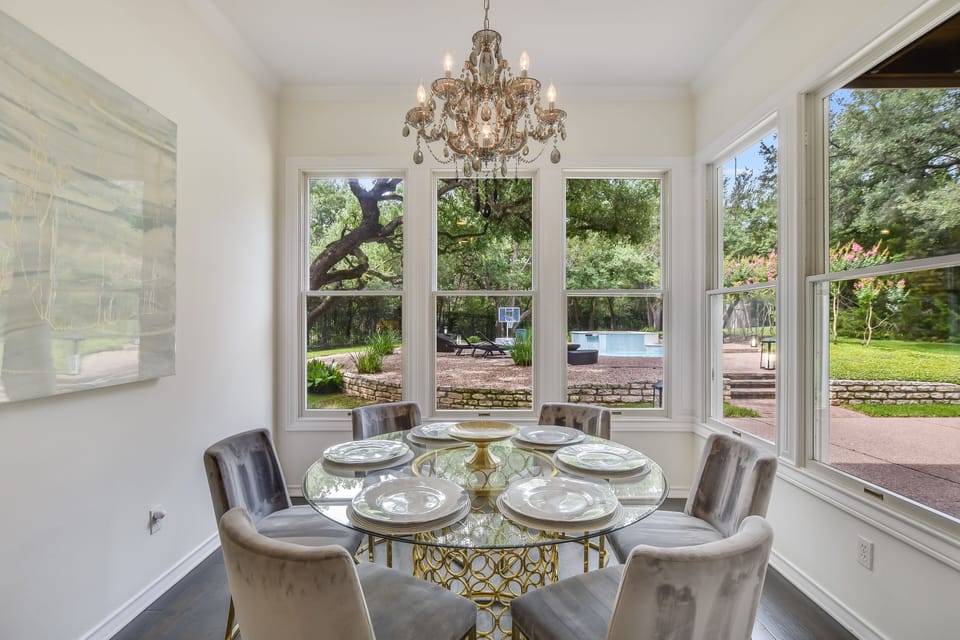 Breakfast Room