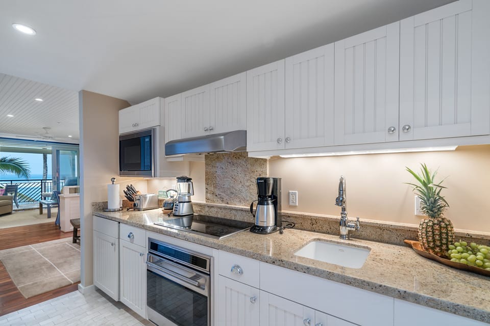Gourmet kitchen in Master Suite! - Wolf appliances, Subzero under counter fridge with freezer and ice maker.