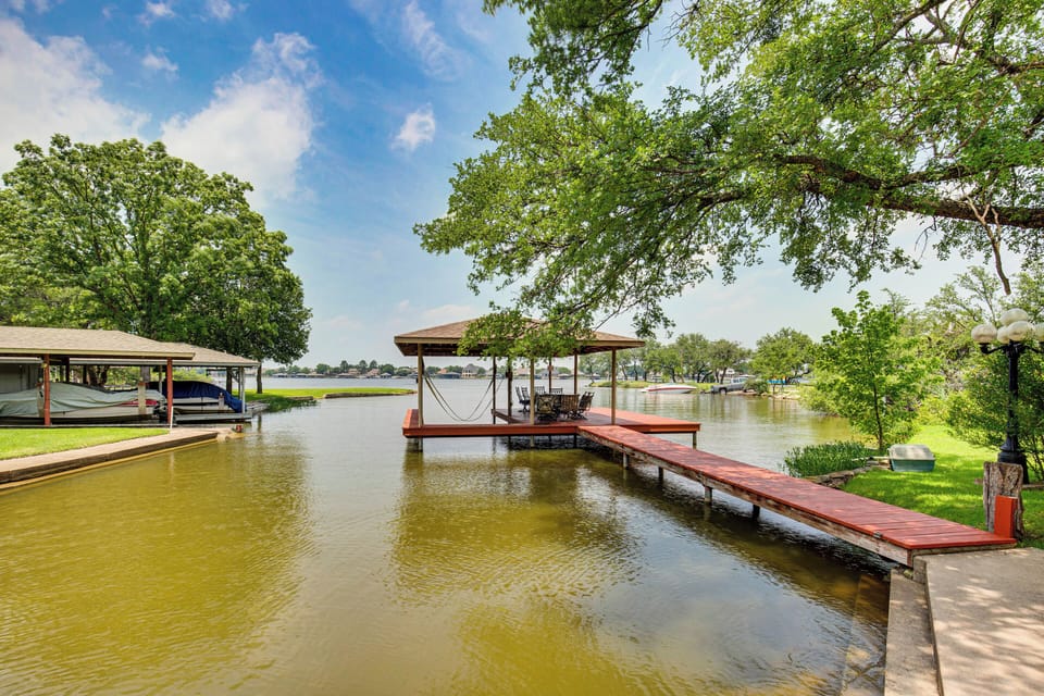 Private Dock | Boat Sling | Outdoor Dining Area