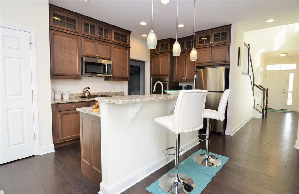 Kitchen with Bar