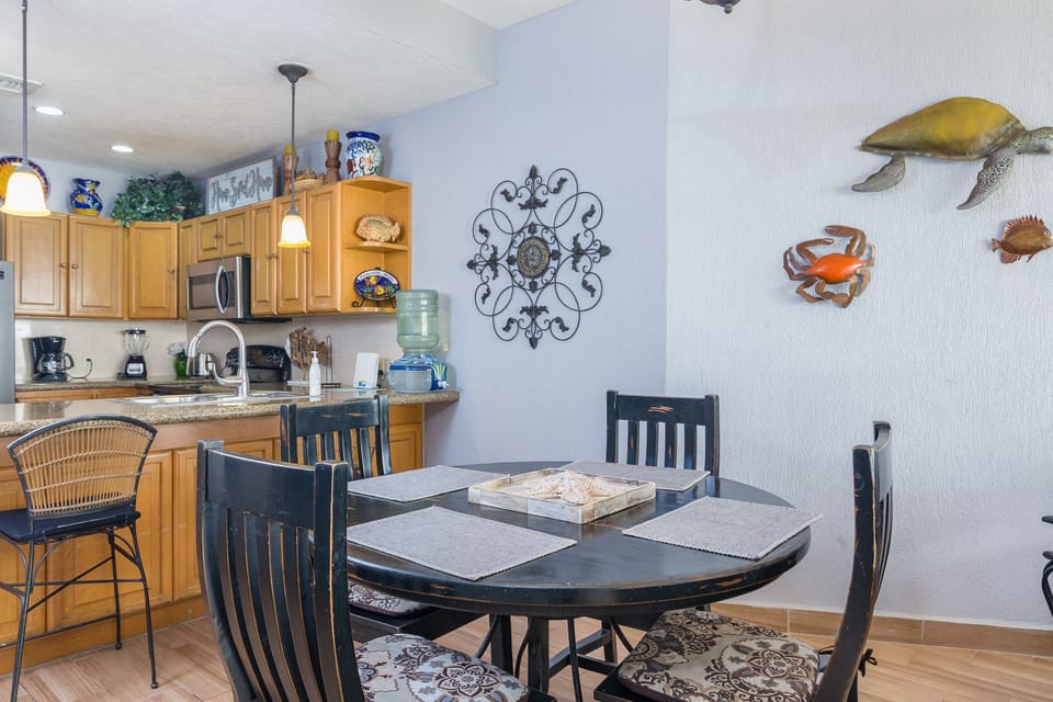 Kitchen Eating Area with Beachfront Views
