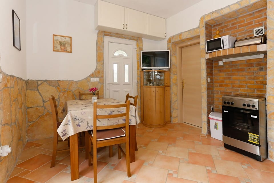 Dining room 1